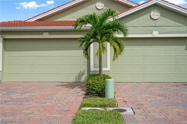 Building Photo - 4165 Bloomfield St