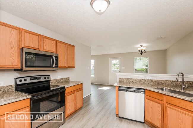 Photo - 4845 Waterford Dr