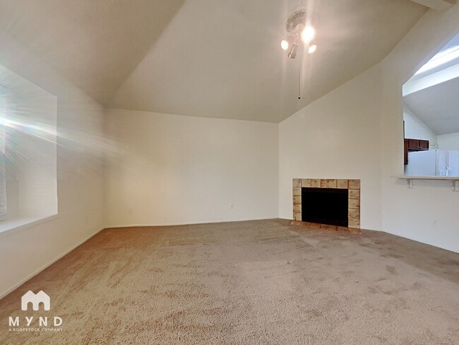 Photo - 10002 Green Valley Ln