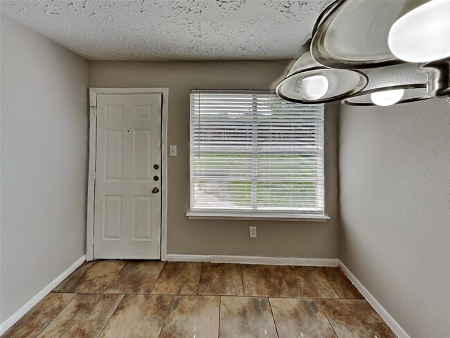 Photo - 20211 Cottonglade Ln