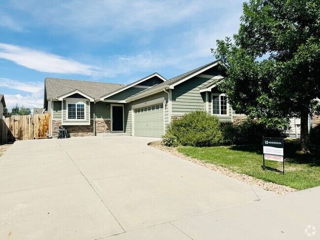 Building Photo - Spacious Ranch Style Home with 3 Bedrooms ...