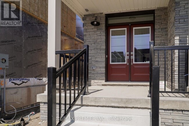 Photo - 28 Downriver Dr