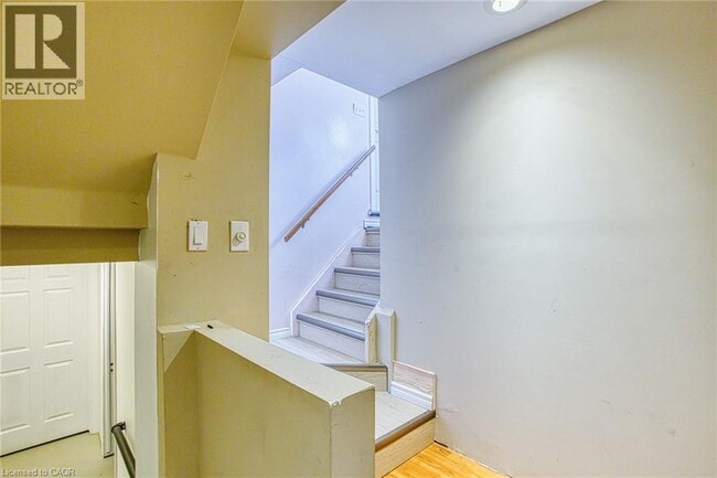 Photo - 4453 Meadowvale Dr