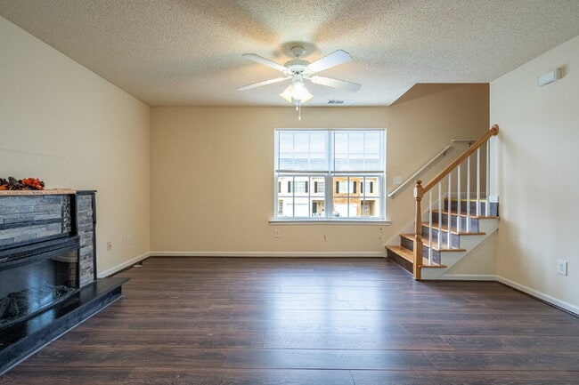 Photo - 43 Middlebrook Dr