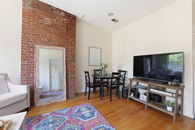Photo - 56 Madison St Unit 3