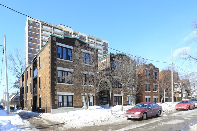 Royal & Wales Apartments - Royal & Wales Apartments