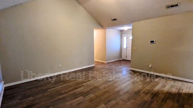 Photo - 180 Wayfair Ln