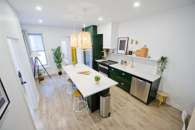 Photo - 2390 Rue Frontenac Unit SI FL1-ID1543106P
