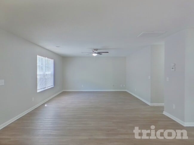 Photo - 241 Cape Jasmine Way