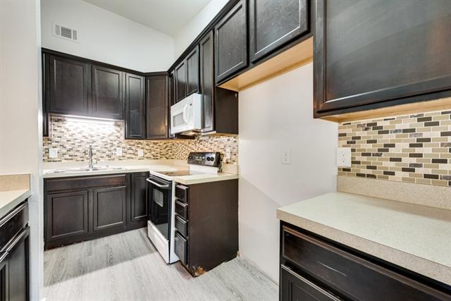 Photo - 2445 Red River St