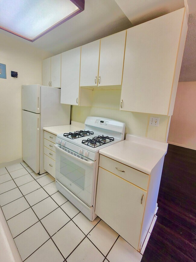 Photo - 801 N Dahlia St Unit 10