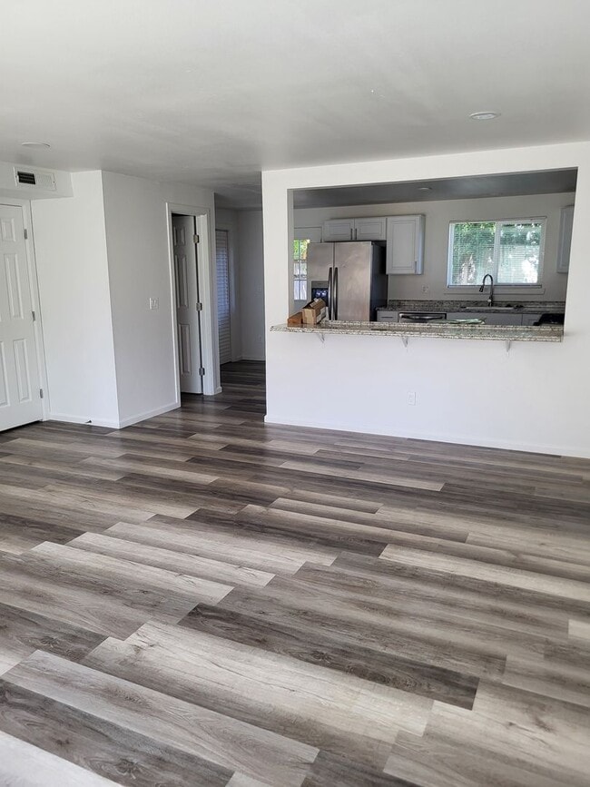 Building Photo - FC150-60 Unit 6160