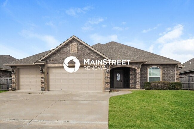 Building Photo - 3 Bedroom Pet-Friendly Home in YUKON, OK with Main Street Renewal