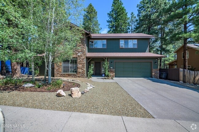 Building Photo - 462 E Twelve Oaks Dr Rental