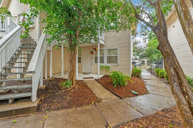 Photo - 1110 W 22nd St