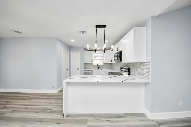Building Photo - 9406 Vickijohn Dr Rental