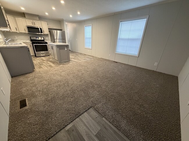 Photo - 15368 Dominique Dr