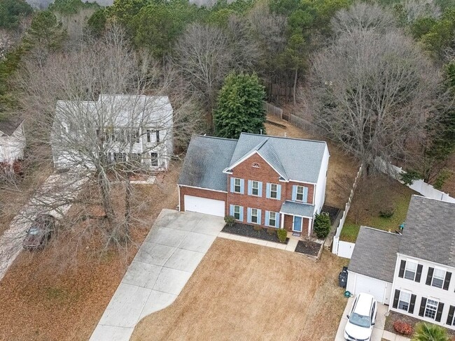 Photo - 112 Bathurst Ln