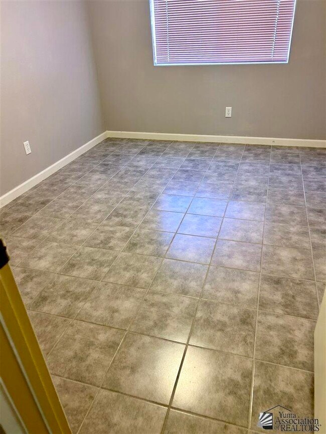 Photo - 1458 W 14th St