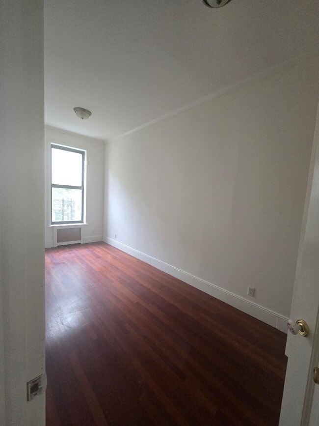 Photo - East 61st Street
