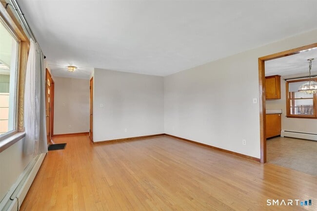 Photo - 57 Alanby Dr