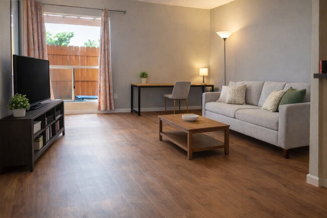 Building Photo - 4730 Noyes St Unit 105