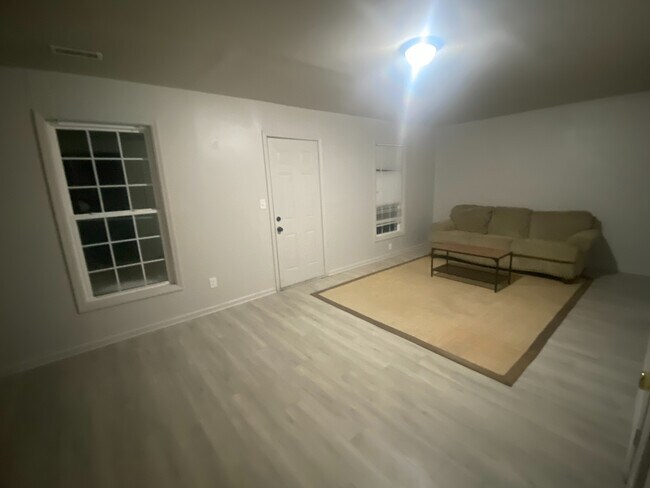 Room in Duplex on Beck St