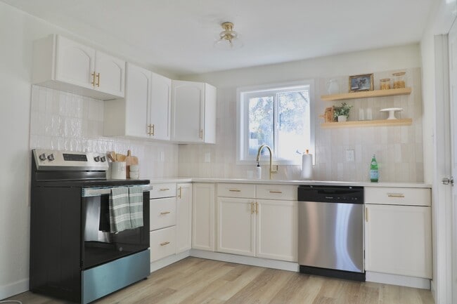Photo - 357 19th Ave