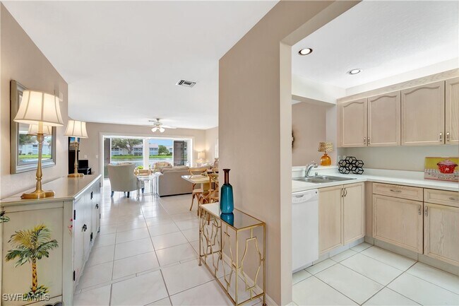 Building Photo - 13061 Hamilton Harbour Dr Unit R8