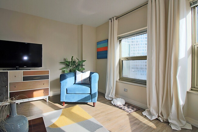 Photo - 38 W Chestnut St