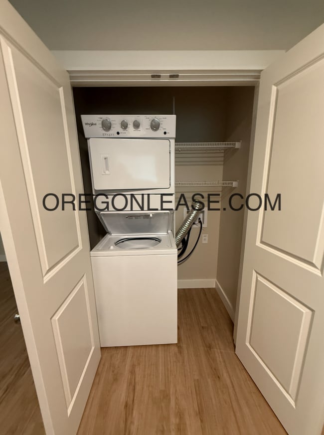 Photo - Newer 2-Bedroom Apartment located off Jasper Rd in South Springfield Unit 4004 Horace st #7