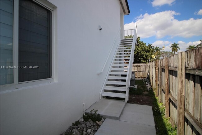 Photo - 11135 SW 48th St Unidad 1