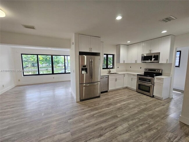 Photo - 7908 Granada Blvd