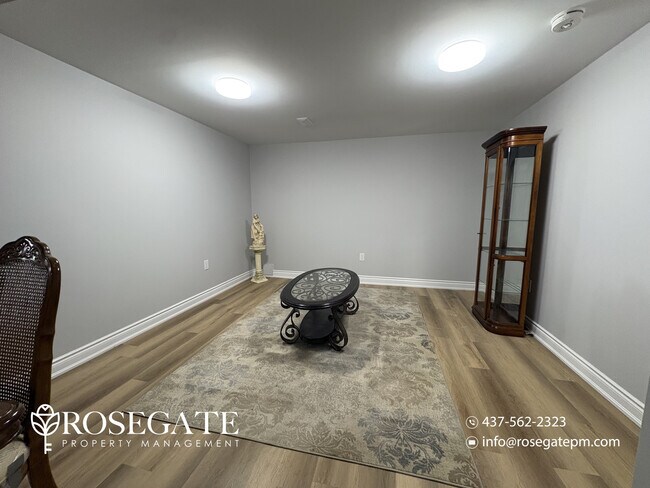 Photo - Modern 2-Bedroom Basement Apartment with In-Unit Laundry – Welland Unit 2