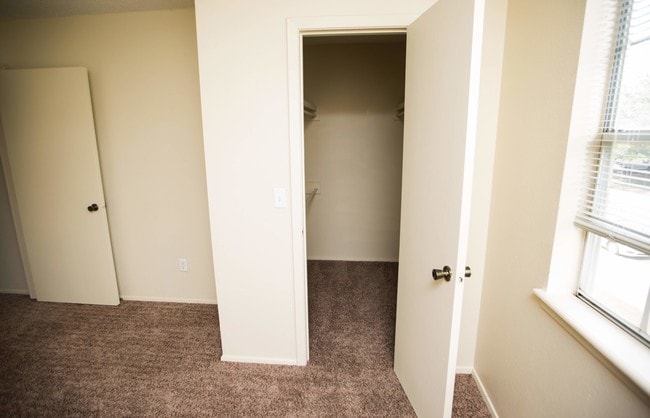 Walk-in Closets