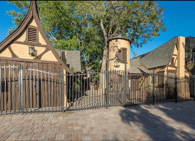 Photo - 1328 N Formosa Ave Unidad 2bdrm