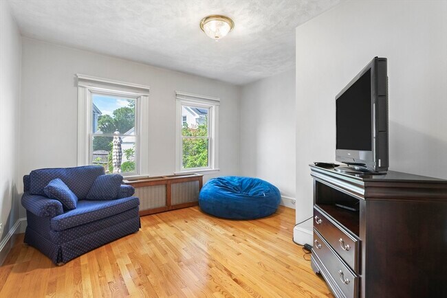 Photo - 17 Gilbert St Unit 1