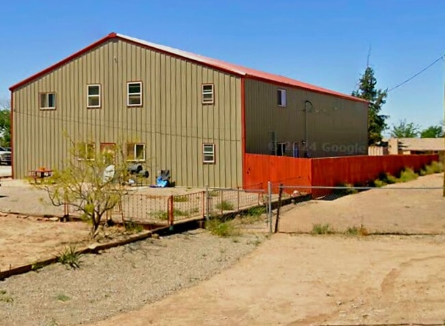 Building Photo - 614 S Canyon Rd Unit 1