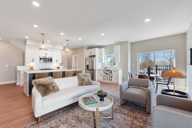 Photo - 4478 Butterfield Pl