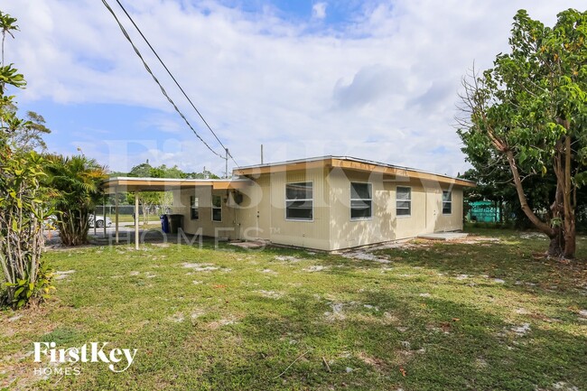 Photo - 4531 NE 5th Ave