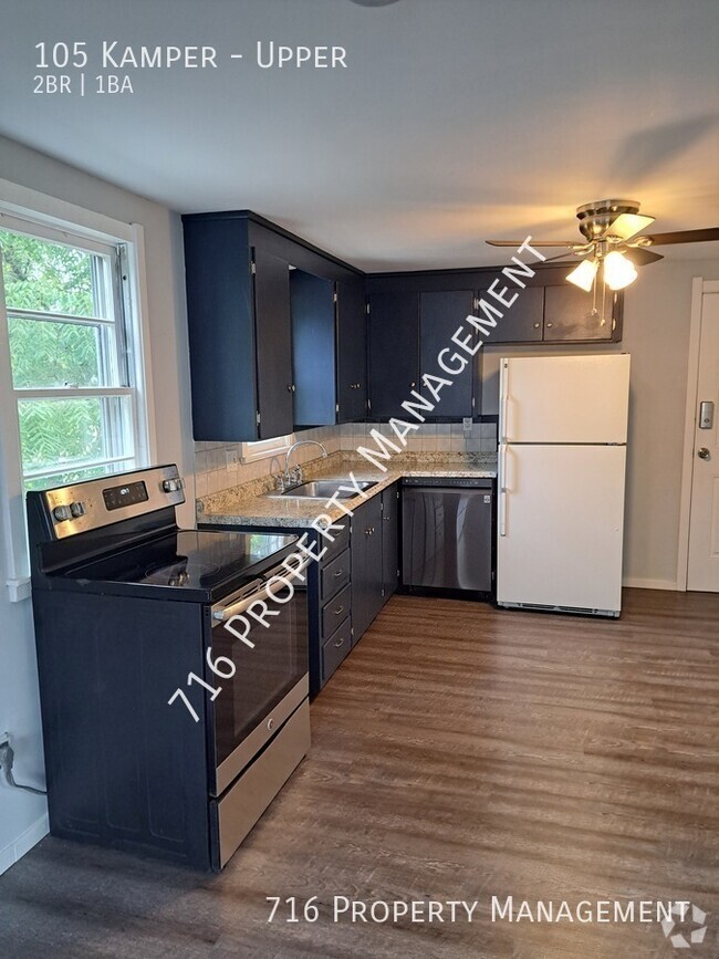 Building Photo - Bright and Spacious 2 Bedroom Upper Unit Upper Rental