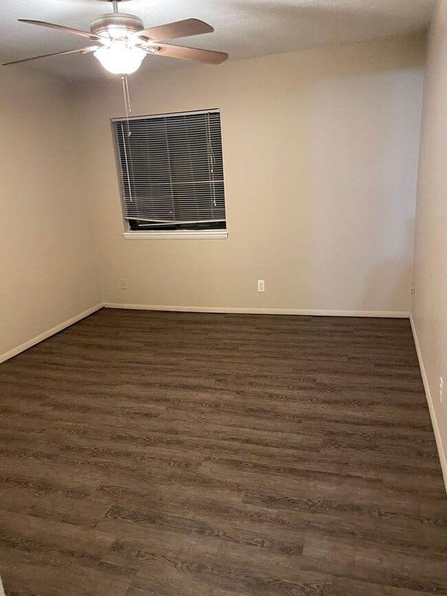 Photo - 5984 E 33rd Ct Unit 5984