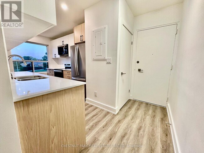 Photo - 1 Wingreen Ct Unit 5