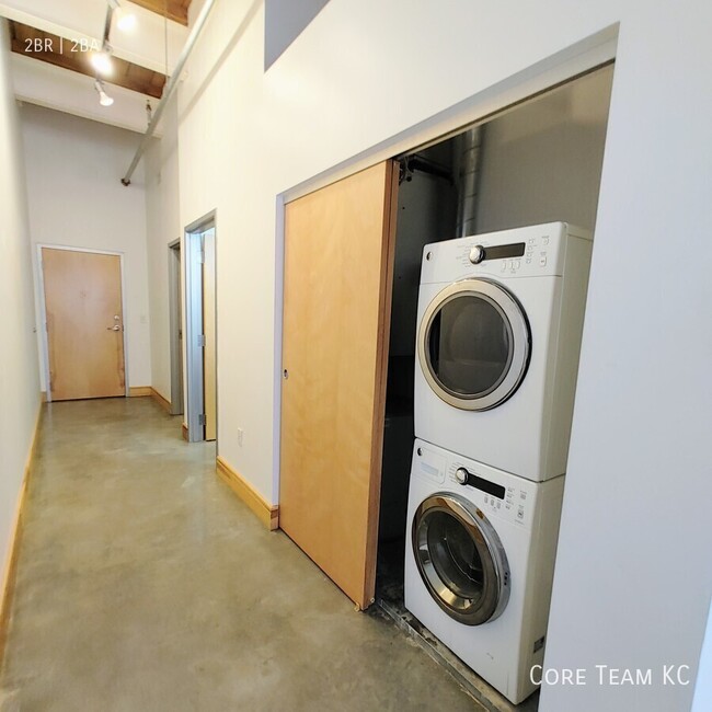 Photo - 382 W 22nd St Unidad 412