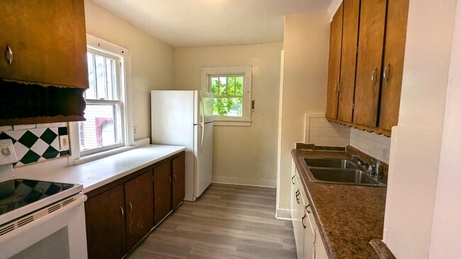 Photo - 1042 Ada Ave