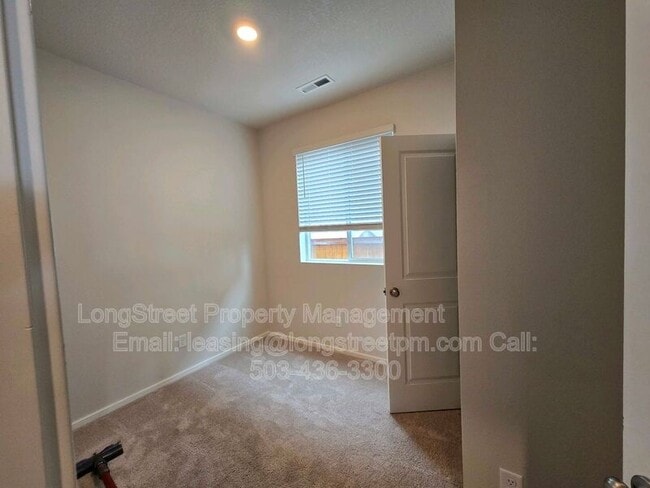 Photo - 412 Lost Lake St NE