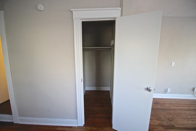 Photo - 3416 Wyandotte - Studio W