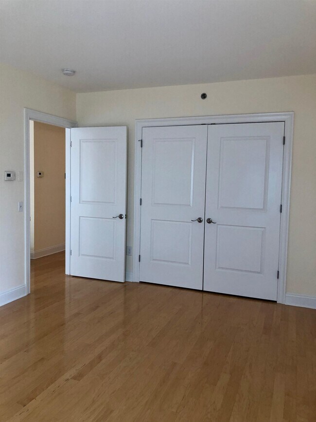 Photo - 10 Regent St Unit #516