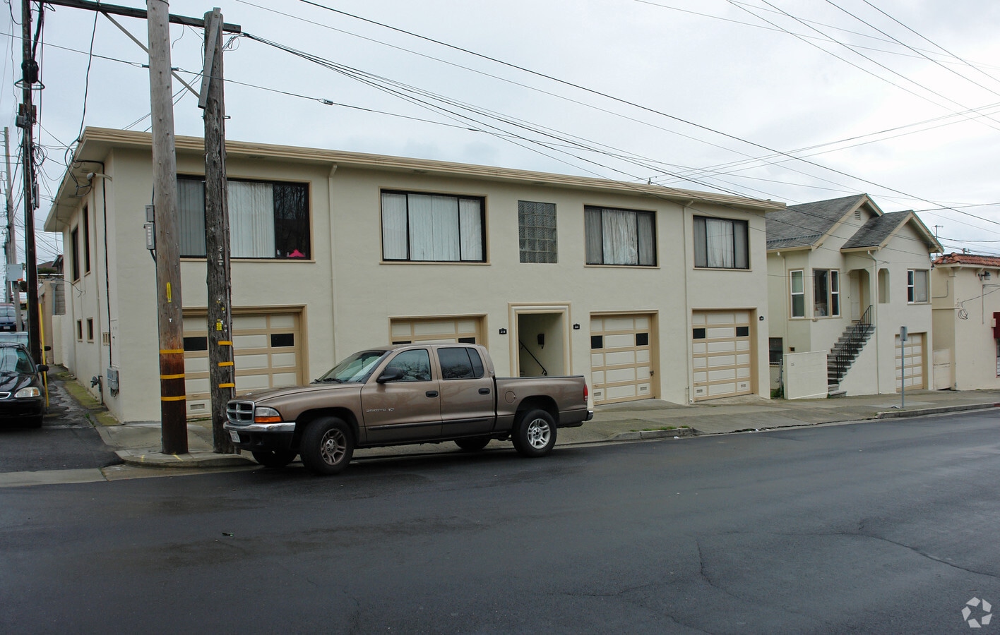 Photo - 204-210 Magnolia Ave Apartments