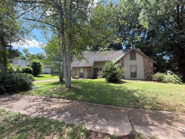 Photo - 2253 Mangum Rd